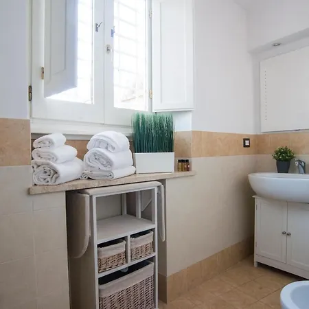 Navona New Charme Art * ローマ